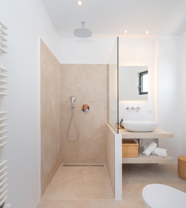 Resa estates Ibiza for sale modern villa martinet views bathroom 3.jpg